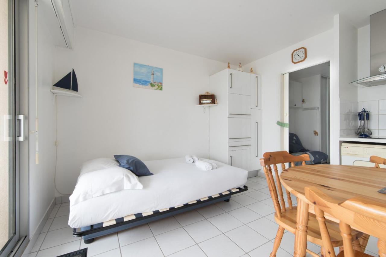 Agreable Studio Proche De La Plage, A 波尔尼谢 外观 照片